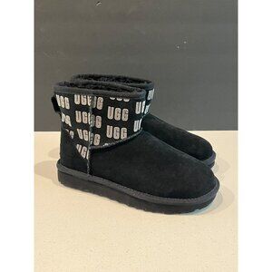 UGG Classic Mini II Black Logo Boots Size 5